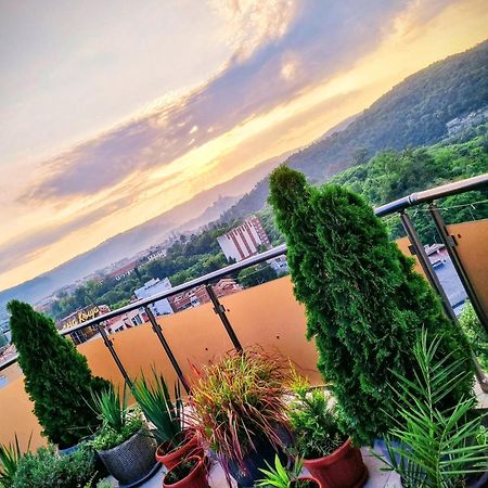 The View Veliko Tarnovoアパートメント エクステリア 写真